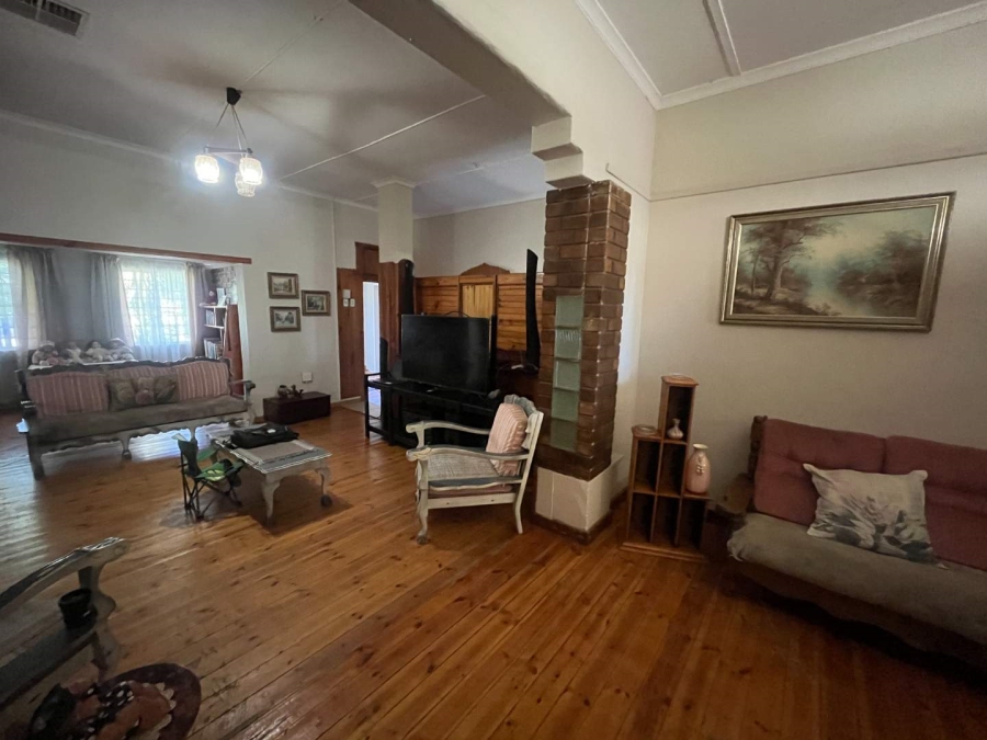 4 Bedroom Property for Sale in Kanoneiland Northern Cape